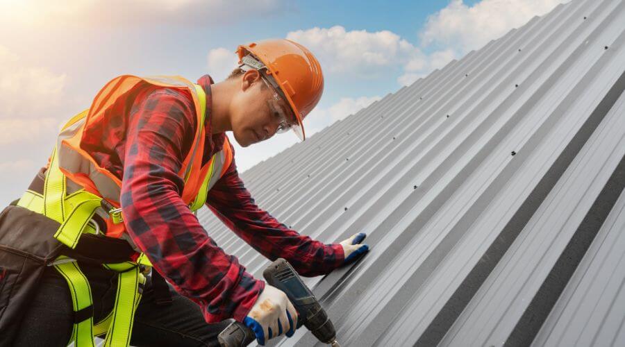 Professional residential roofers in Chippewa Lake, MI